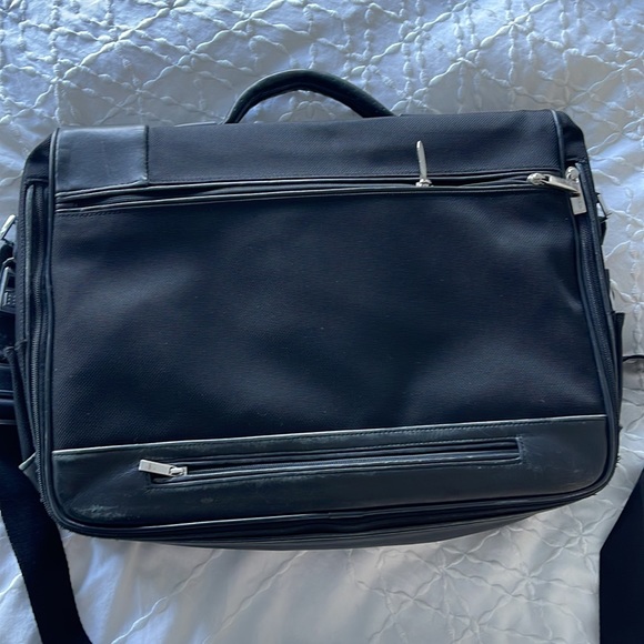 Tumi Laptop Bag - Picture 2 of 3